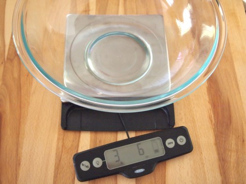 Scale with bowl